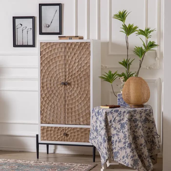 Armoire de rangement moderne et luxueuse en bois massif sculpté pour le salon.