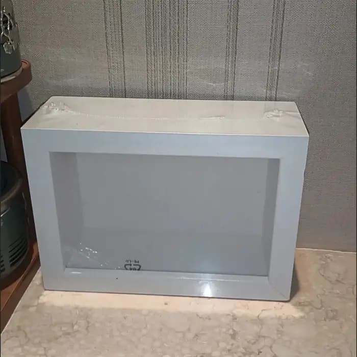 Cadre de rangement de boîte aveugle universelle