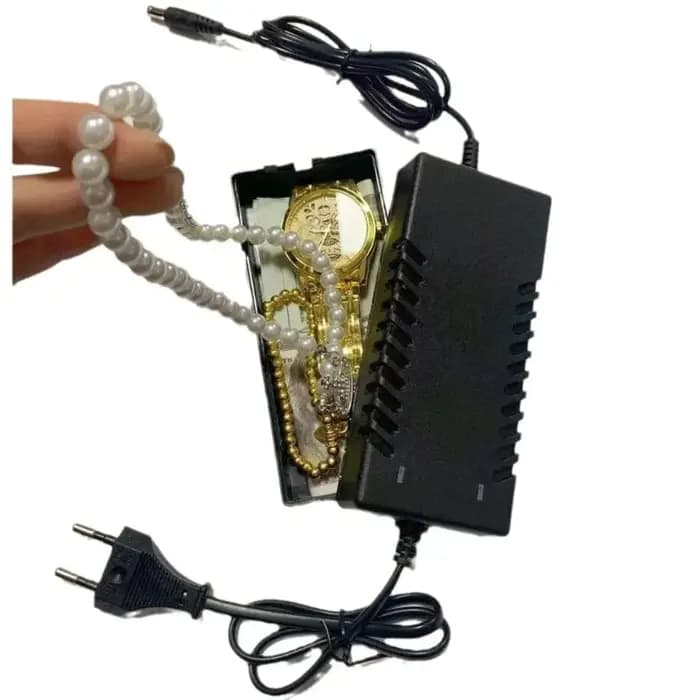 Boîte de rangement cachée en forme de chargeur d'ordinateur portable