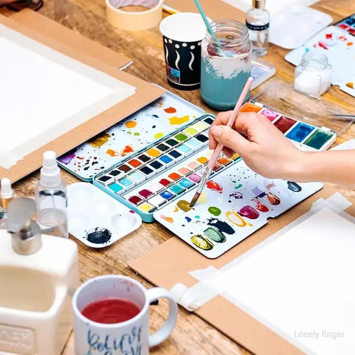 Boîte de rangement pour peinture
