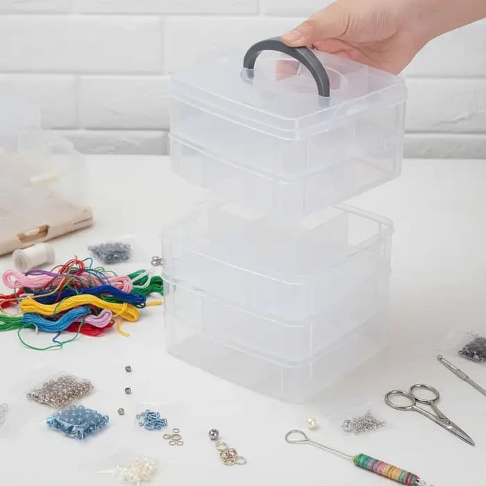 Boîte de rangement en plastique transparente