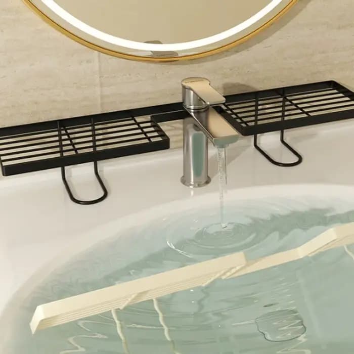 Étagère de rangement pour salle de bain avec drainage d'eau