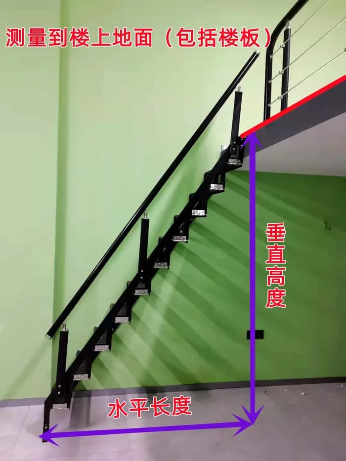 Escalier pliant mural pour la maison facile à ouvrir, stable et fiable