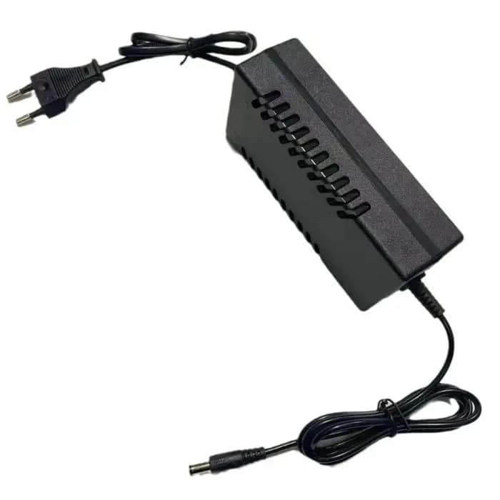 Boîte de rangement cachée en forme de chargeur d'ordinateur portable