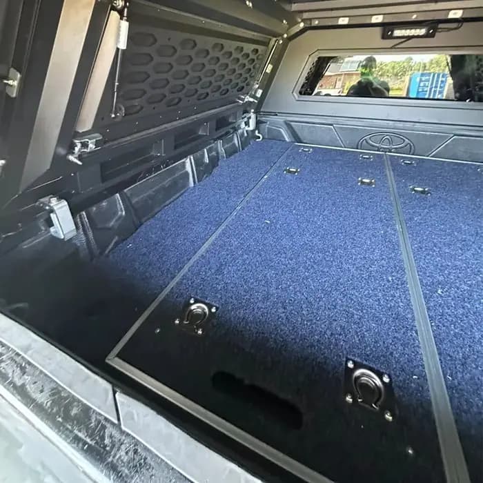 Système de rangement pour coffre de voiture