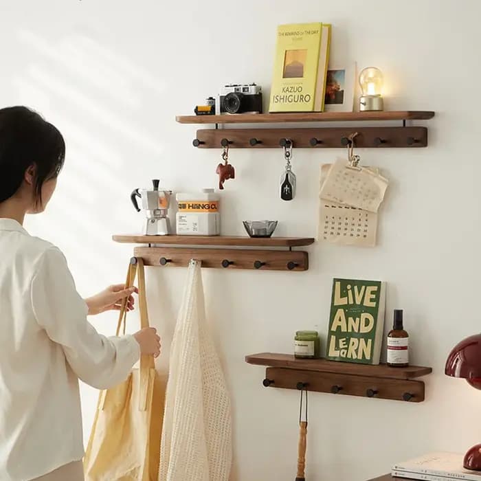 Porte-manteau mural avec étagère de rangement