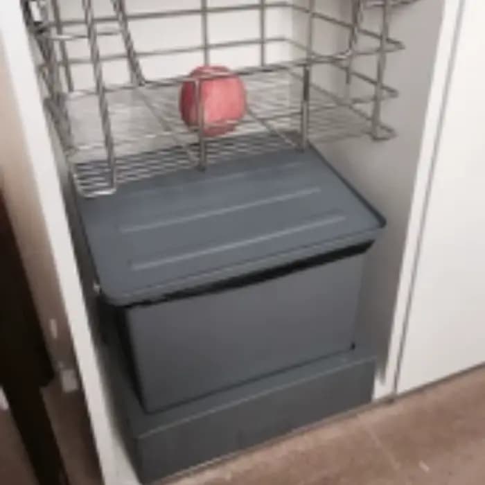 Poubelle intégrée, poubelle extractible pour armoire