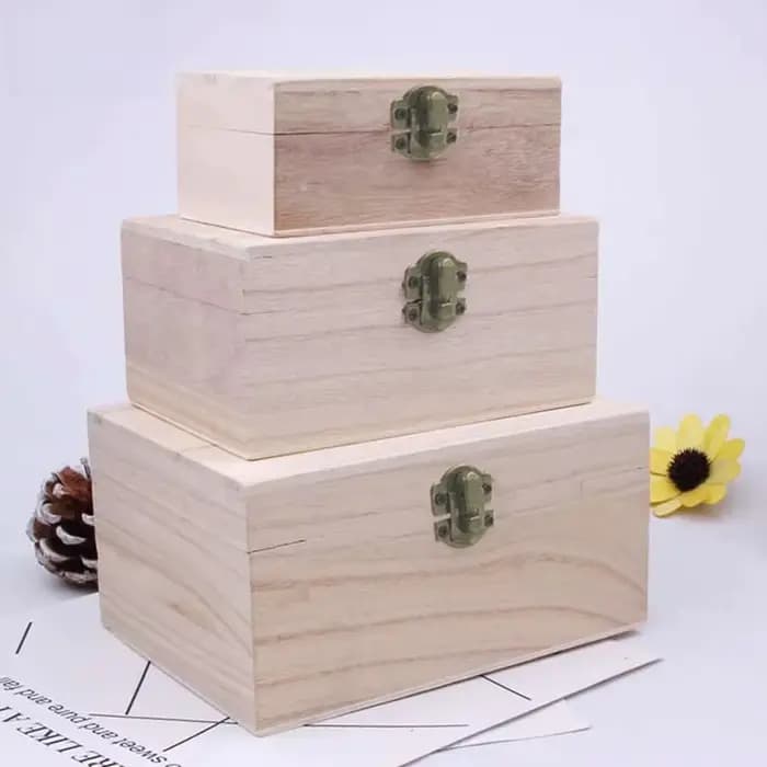 Boîtes de rangement carrées en bois de pin écossais naturel