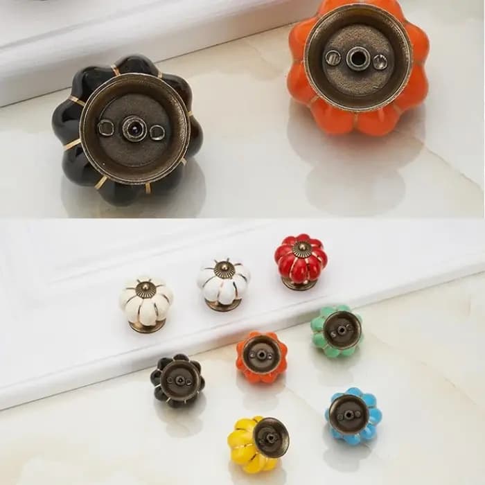 Lot de 6 poignées de meuble en céramique colorées en forme de citrouille