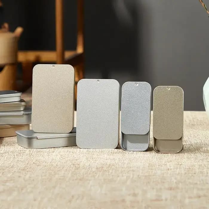 Boîte en fer blanc mini portable avec couvercle coulissant pour rangement