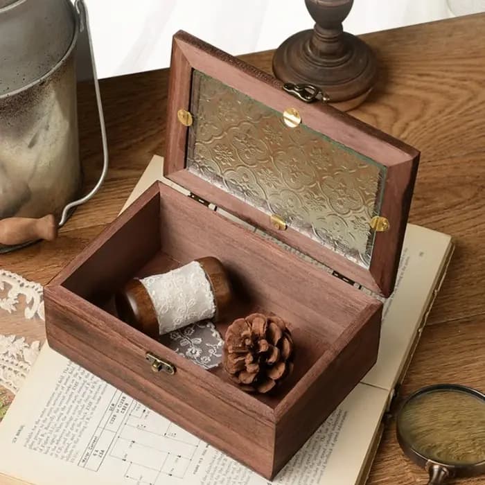 Boîte de rangement rétro en bois uni avec couvercle