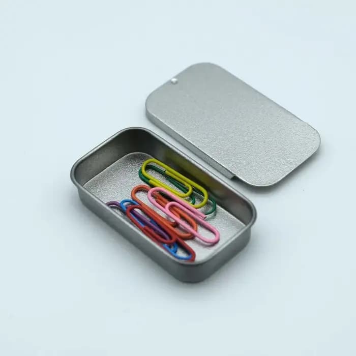 Mini boîte en fer personnalisée gratuite
