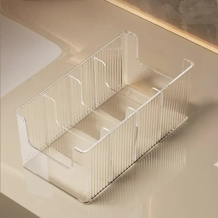 Boîte de rangement de médicaments avec séparateurs