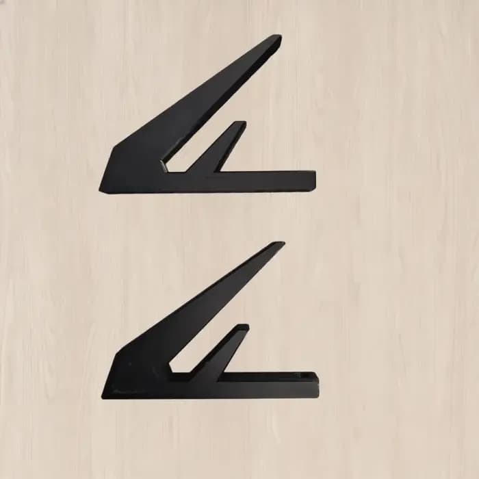 Support mural pour skateboard au design simple et portable, idéal pour le rangement intérieur (vis i
