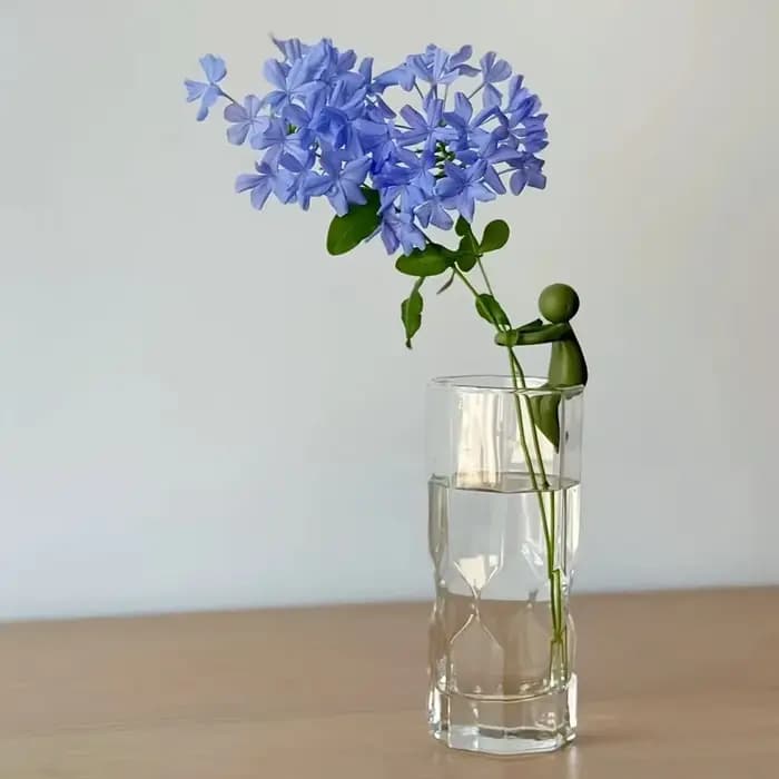 Support pour plantes coloré à 3 niveaux - Le support à fleurs en plastique présente un design unique, pratique pour la culture des plantes et le rangement des fleurs, V