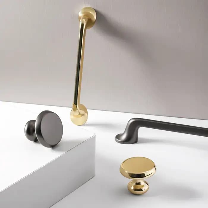 Poignées de meuble de luxe en métal gris anthracite, modernes et minimalistes, pour tiroirs et portes de placard, quincaillerie de mobilier 96/128/192mm