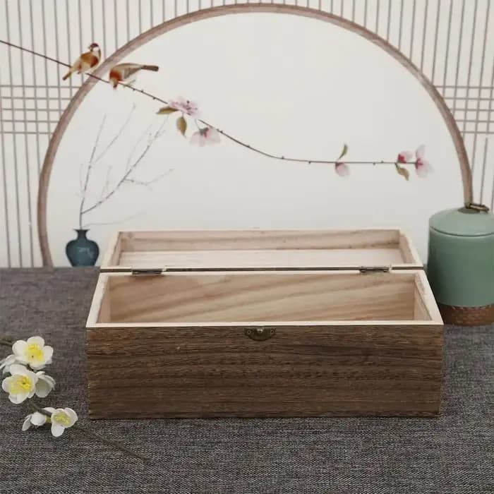 Boîte de rangement rectangulaire en bois vintage