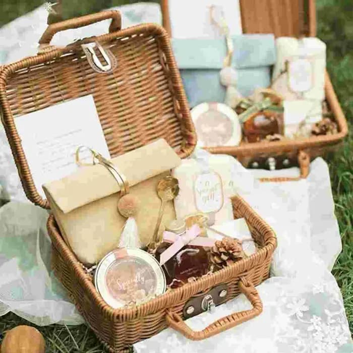 Mir de Rangement Vintage en Rotin