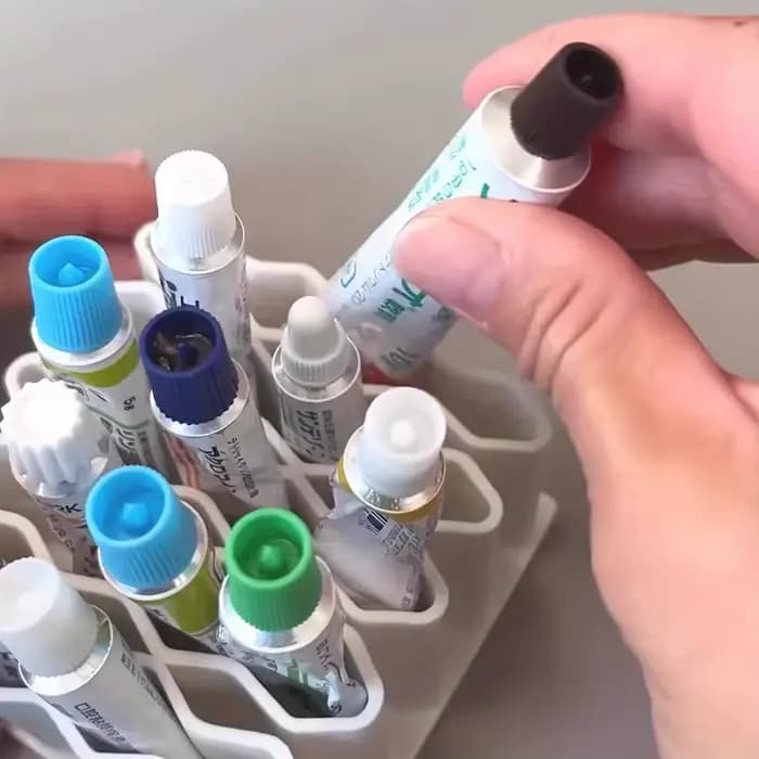 Boîte de rangement pour pommades