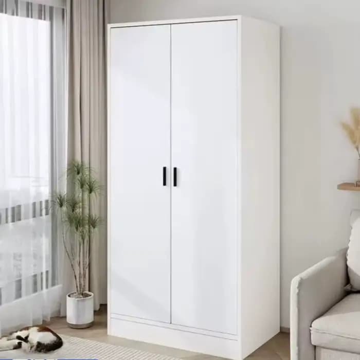 Armoire étroite de style rétro