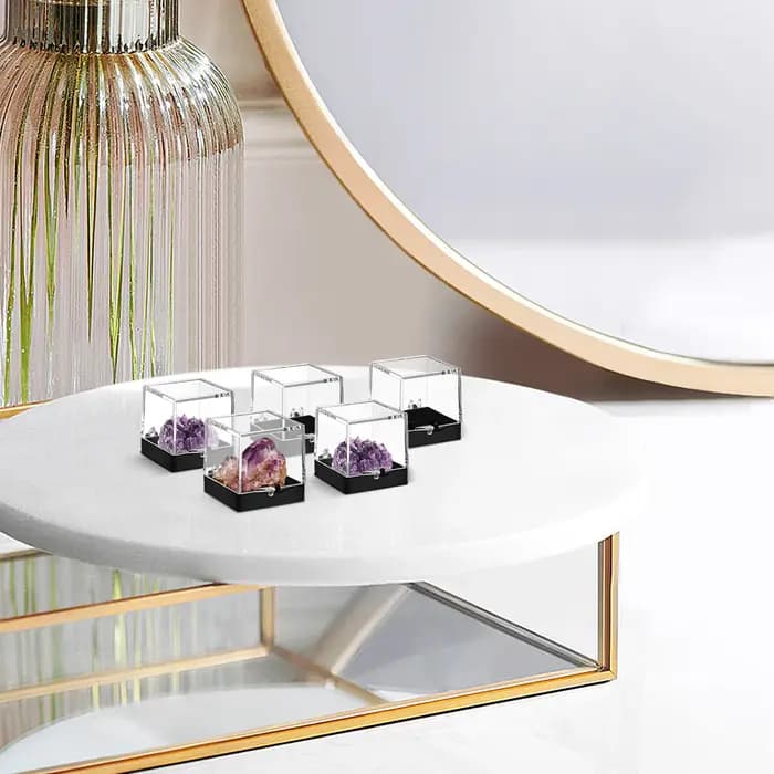 Boîte transparente pour collection de minéraux