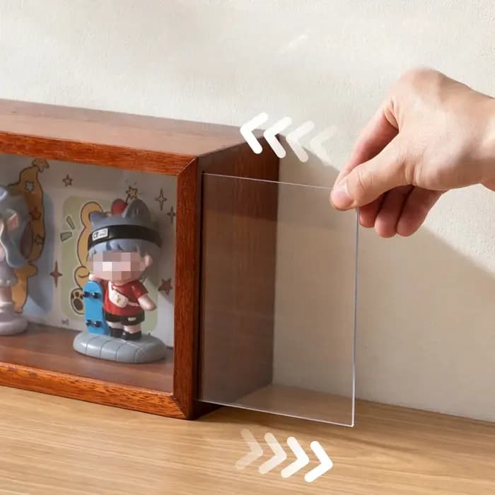 Étagère flottante de bureau pour poupées et bibelots
