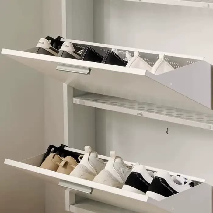 Meubles de rangement pour chaussures : étagères de balcon