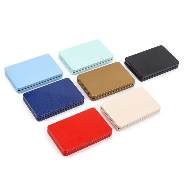Boîte rectangulaire en fer-blanc brossé