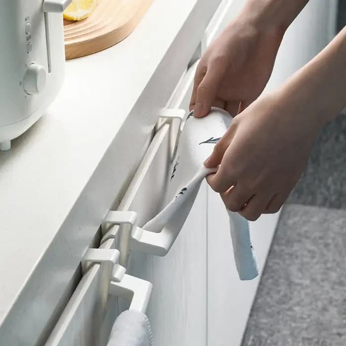 Porte-serviettes sur porte