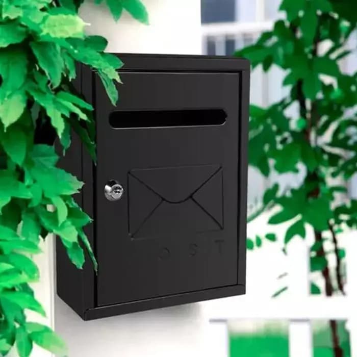 Boîte aux lettres murale en métal 20x7.5x26cm