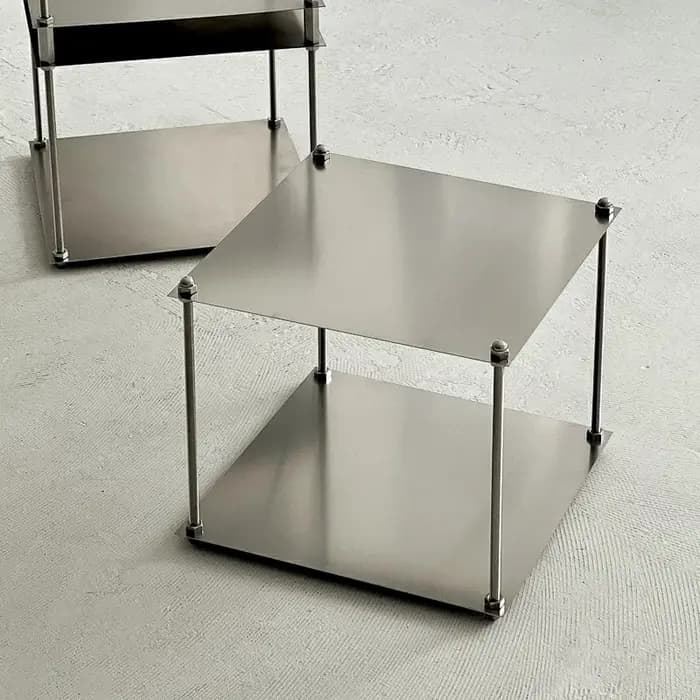 Support de rangement modulaire en métal autoportant