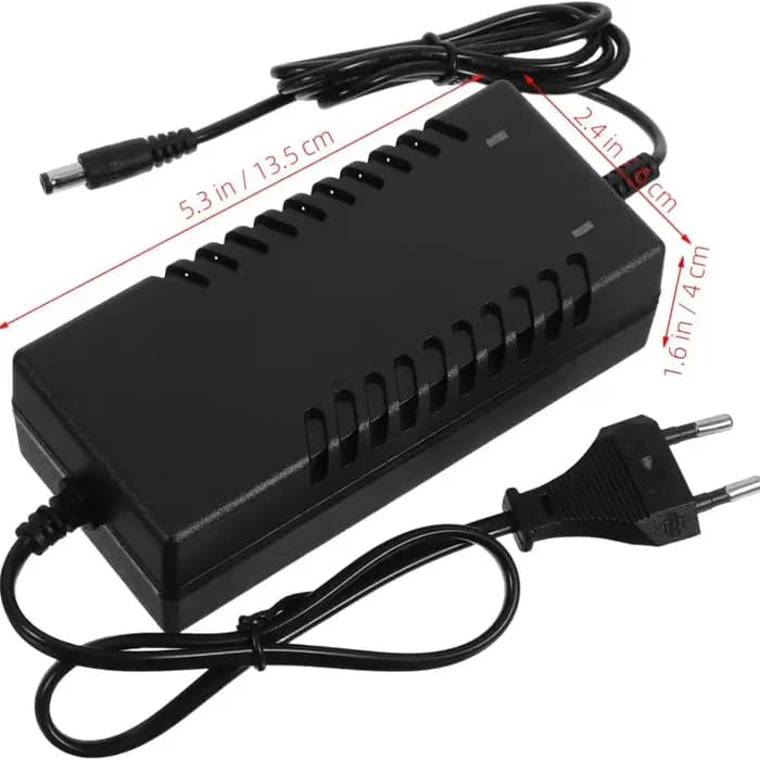 Boîte de rangement cachée en forme de chargeur d'ordinateur portable