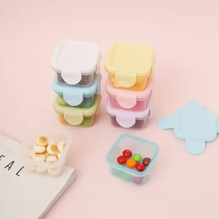 Petits récipients en plastique pour la cuisine et la maison