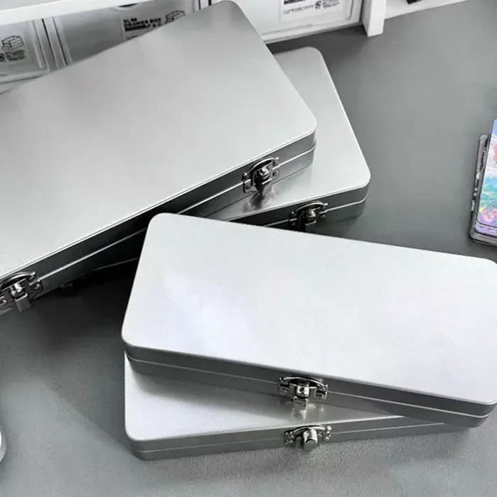Boîte rectangulaire en métal gris argenté durable avec couvercle - Idéale pour ranger les factures