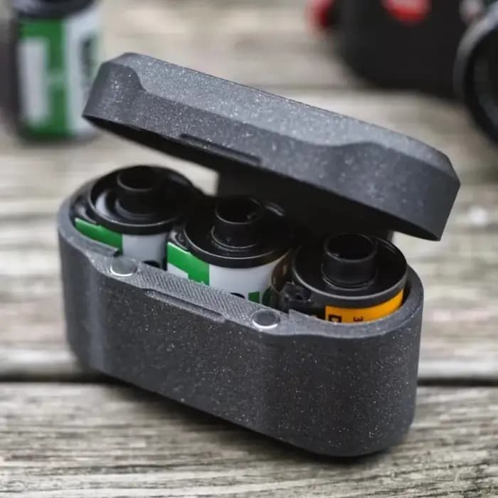 Boîte de rangement intégrée pour films, avec couvercle rabattable, légère, pour films 35 mm, boîte de voyage anti-écrasement et anti-poussière pour rouleaux de films