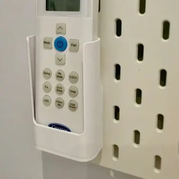 Boîte de rangement pour télécommandes compatible avec le support mural Skadis Pegboard, organiseur de télécommandes TV et climatisation