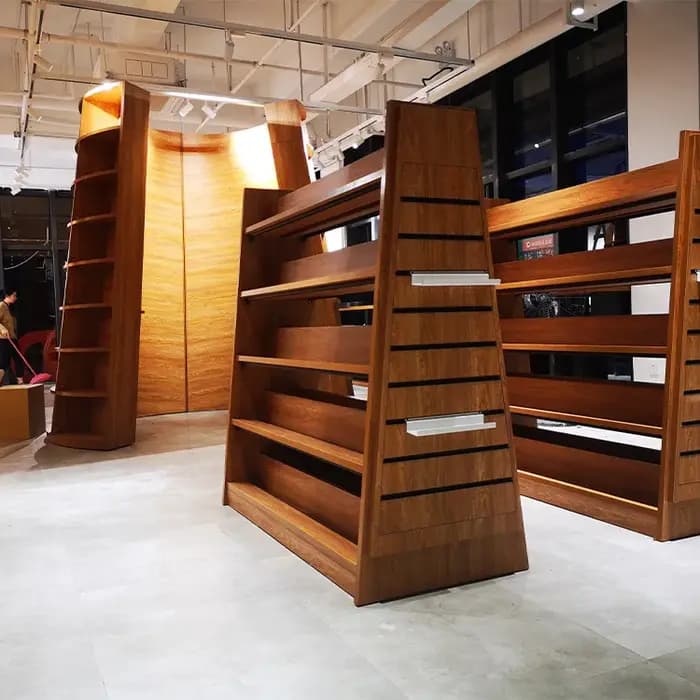 Bibliothèque de rangement pour librairie scolaire en noyer
