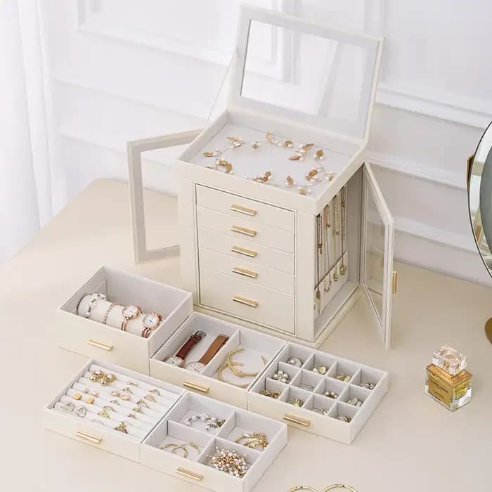 Boîte à bijoux moderne