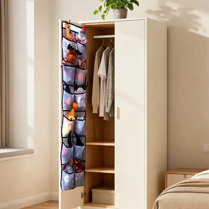 Organisateur de rangement pour chaussures suspendu sur la porte