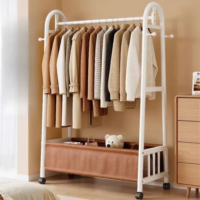 Porte-vêtements d'entrée moderne en métal pour chambre et appartement