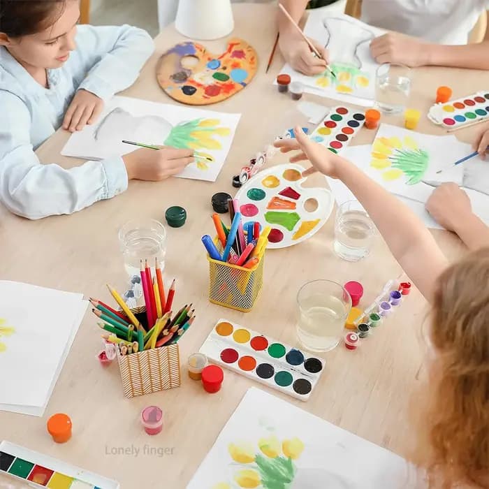 Boîte de rangement pour peinture