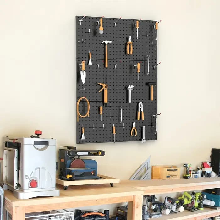1 panneau perforé métallique pour mur de garage