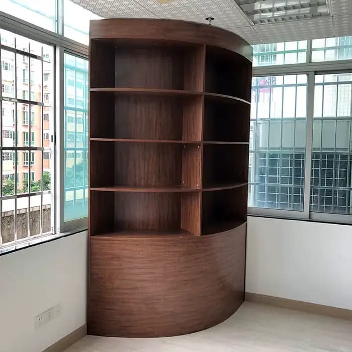 Bibliothèque multicouche d'angle personnalisée pour salon