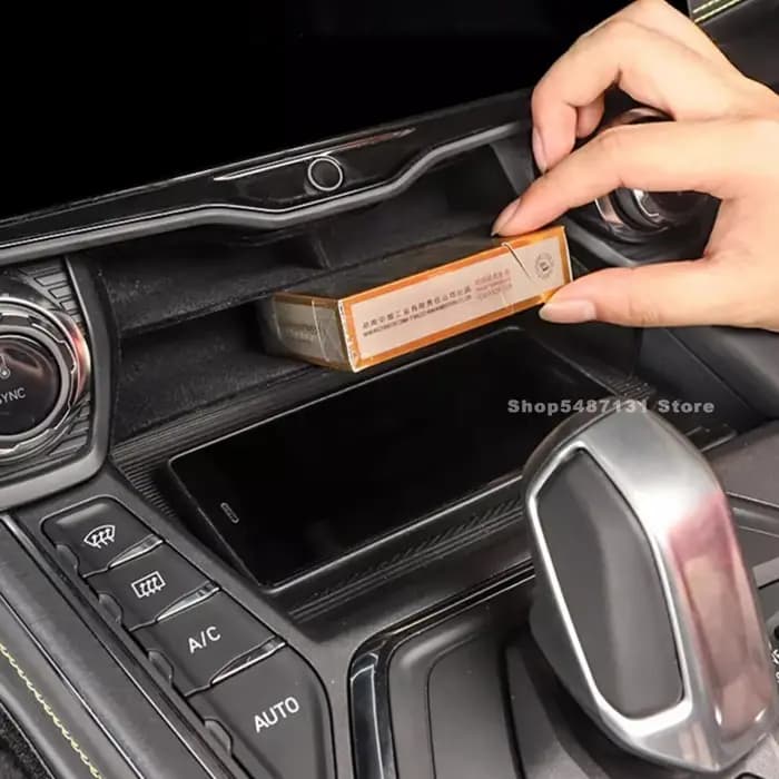 Boîte de rangement de commande centrale de voiture