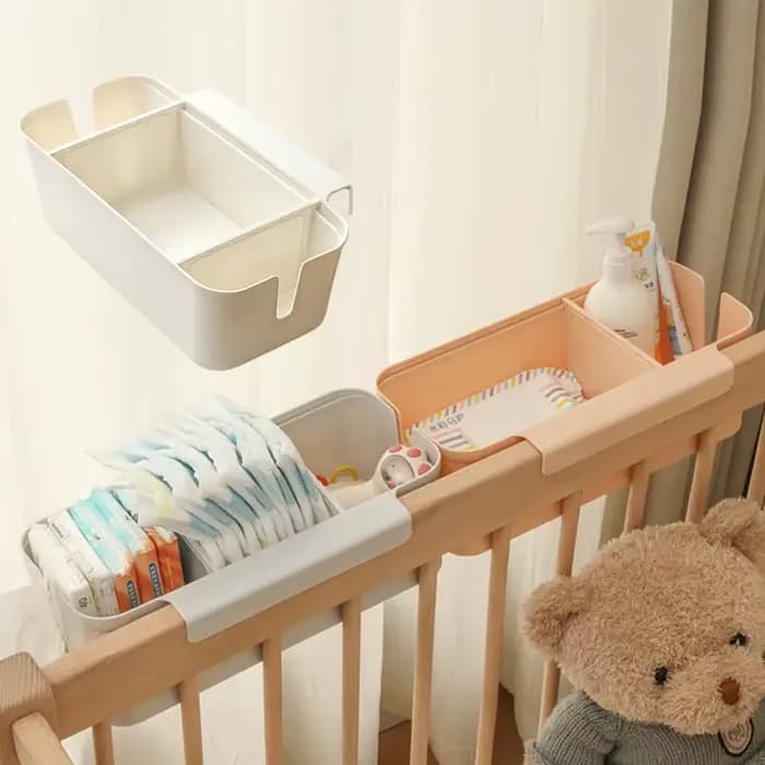 Organisateur multifonctionnel pour lit de bébé