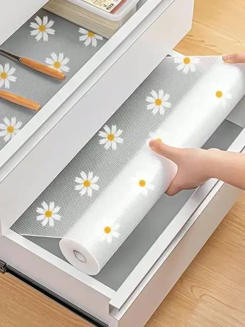 Revêtement d'étagère en rouleau pour armoires de cuisine