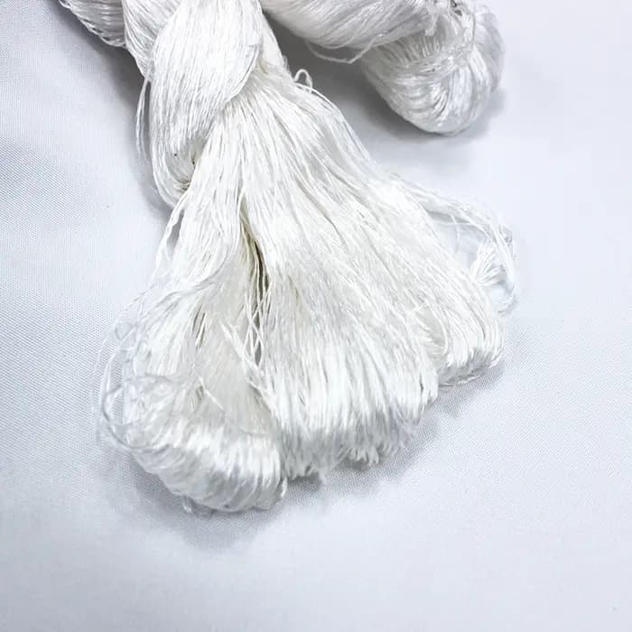 Fil de soie 1 pièce 400m 100% soie pour broderie à la main