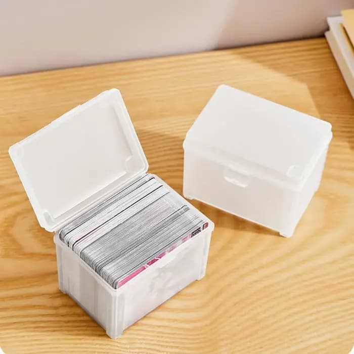 Boîte de rangement en plastique semi-transparente