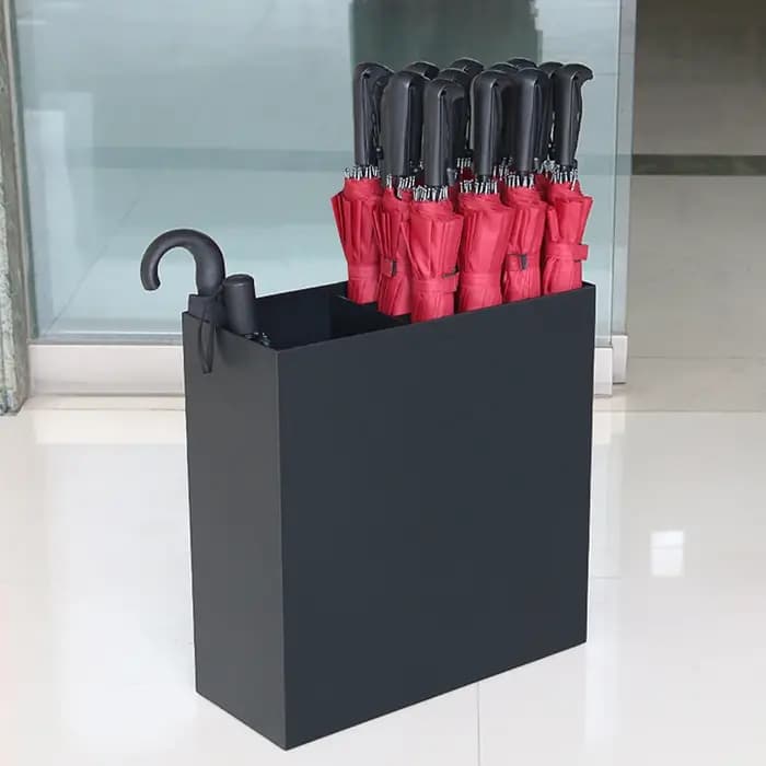 Porte-parapluie avec plateau d'égouttage