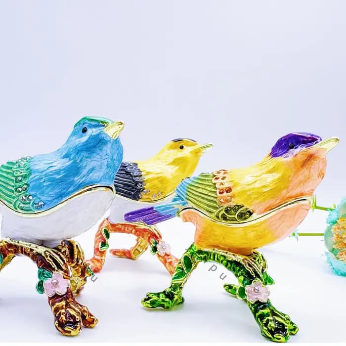 Boîte à bijoux en émail cloisonné avec artisanat de branche de pie - Accent créatif de décoration pour la maison